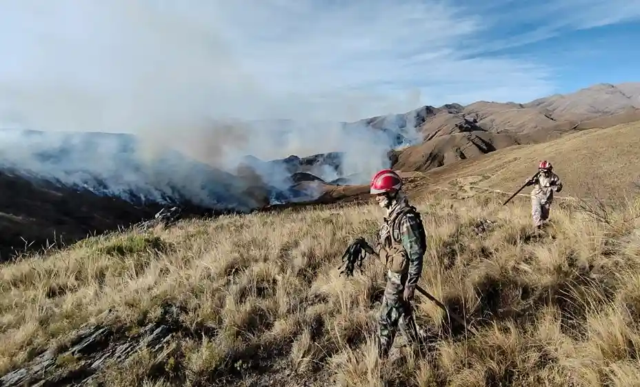 Tarija enfrenta incendios con presupuesto limitado: “No contamos con carros bomberos suficientes”