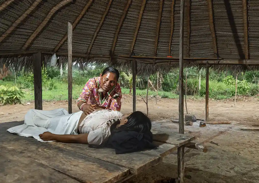 Día de los Pueblos Indígenas 2026: la partería indígena como defensa de la vida y la naturaleza